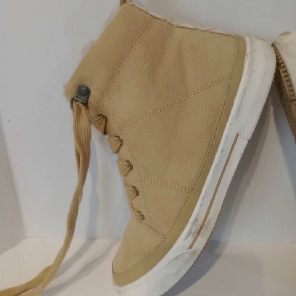 Roxy Ivan‎ Faux Fur High Top Sneakers Boots Light Brown Sz. 8